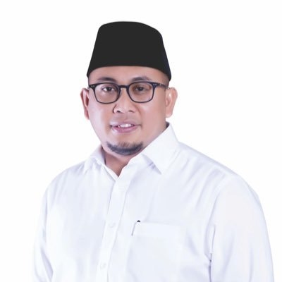Ikuti Arahan Prabowo, Andre Rosiade Salurkan 122 Sapi Kurban untuk Masyarakat Sumatera Barat