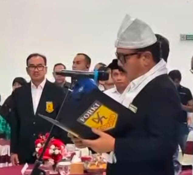 Khairuddin Simanjuntak Resmi Nahkodai FORKI Sumbar, Hadi Tjahjanto Lantik 80 Pengurus di Padang