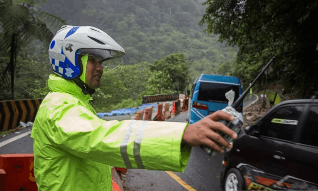 Viral Dugaan Pungli di Lembah Anai Rp450 Ribu, Polisi: Pelaku Bukan Petugas, Hanya Pemuda Setempat