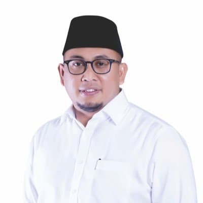 Ikuti Arahan Prabowo, Andre Rosiade Salurkan 122 Sapi Kurban untuk Masyarakat Sumatera Barat