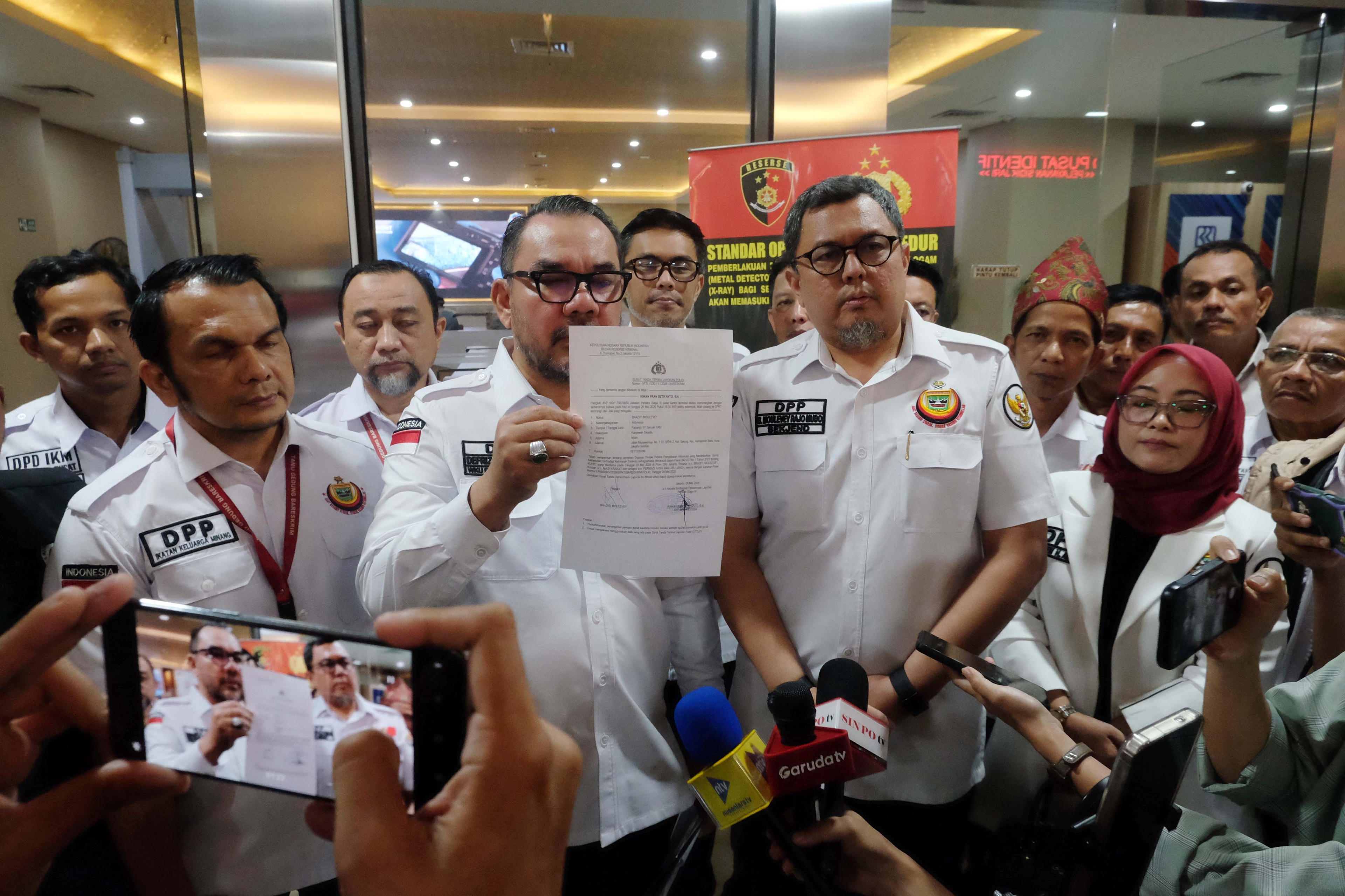 Breaking News: DPP IKM Resmi Laporkan Abu Janda ke Bareskrim soal Ucapan “Sumbar Barbar”