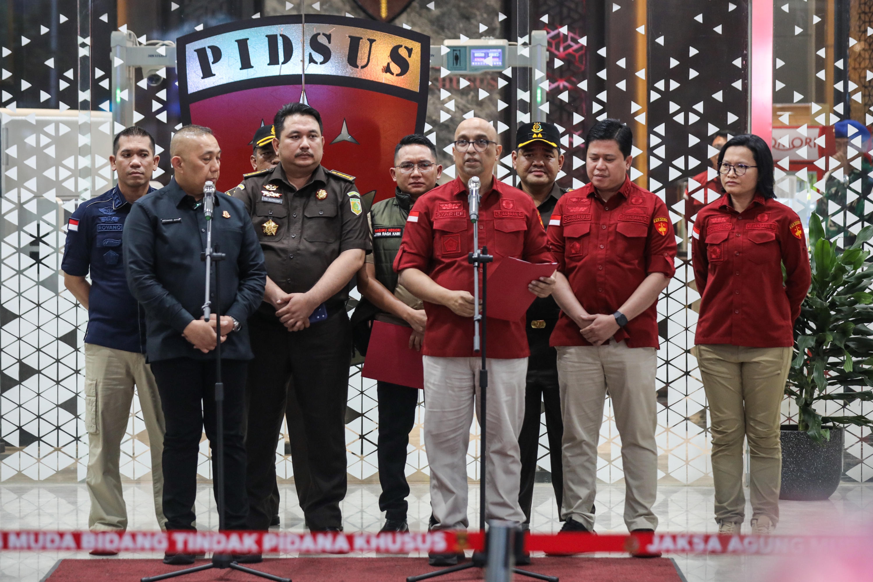 Dadan Hindayana Cs Resmi Ditahan Kejagung, Dijerat Pasal 603 dan 604 KUHP dalam Kasus Korupsi MBG