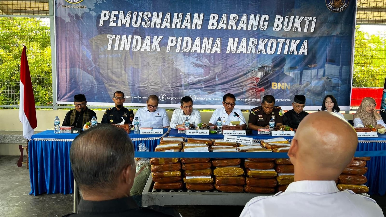 BNNP Sumbar Musnahkan 150 Kg Ganja Asal Agam, Empat Tersangka Lintas Provinsi Berhasil Diamankan