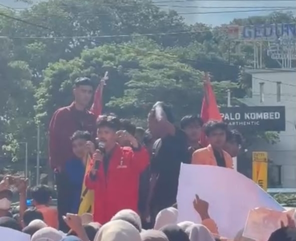 Soroti Dugaan Kekerasan di UFDK, GMNI Kecewa Wali Kota dan DPRD Bukittinggi Absen Temui Massa
