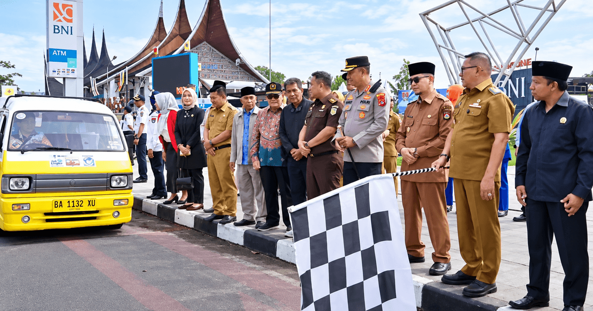 Bukittinggi Gratiskan Angkot untuk Pelajar